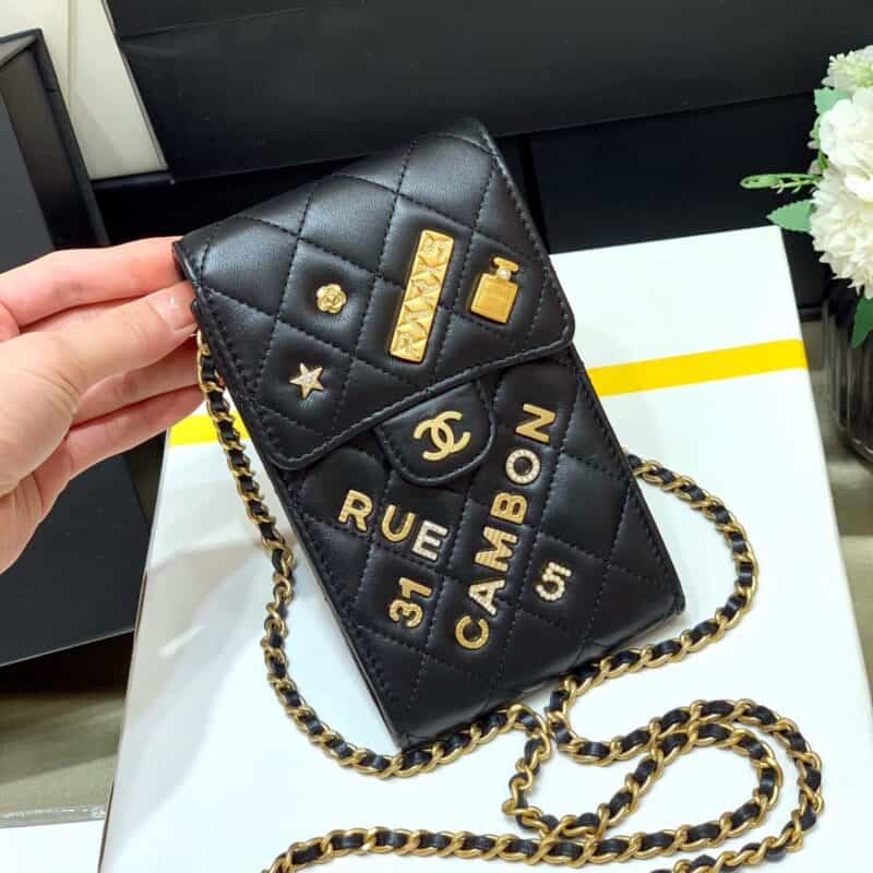 Chanel 2021周年特别纪念版手机包 AP2164