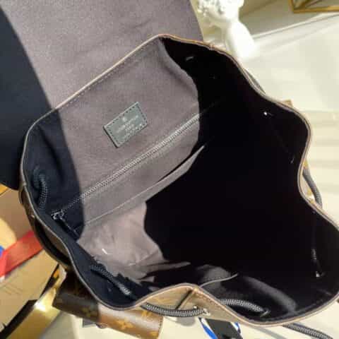 Louis Vuitton LV Christopher PM 双肩包 M43735