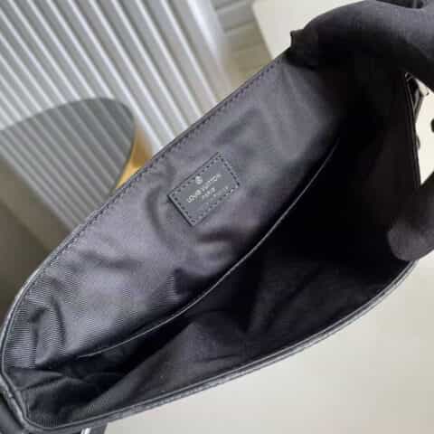 Louis Vuitton LV District PM 小号邮差包 M45272