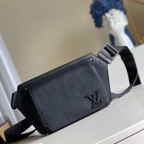 Louis Vuitton LV Slingbag M57081