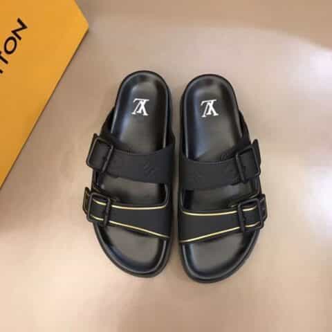 LV/路易威登   哑光黑色头层小牛皮材质奢品Trainer 凉拖鞋