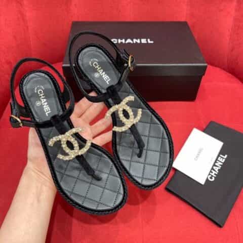 chanel香奈儿   经典菱格垫脚搭配双C珍珠扣小香凉鞋