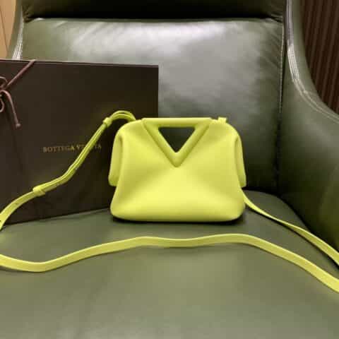 Bottega Veneta葆蝶家 Point Bag 三角包 658476海草黄