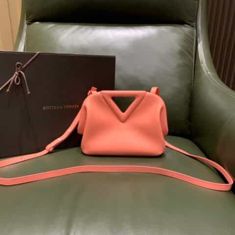 Bottega Veneta葆蝶家 Point Bag 三角包 658476蜜桃粉