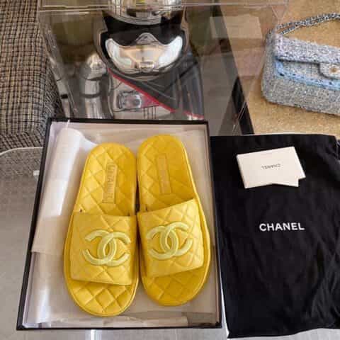 CHANEL香奈儿    𝟐𝟎𝟐𝟏春夏新品 菱格蜜儿拖鞋