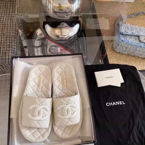 CHANEL香奈儿    𝟐𝟎𝟐𝟏春夏新品 菱格蜜儿拖鞋
