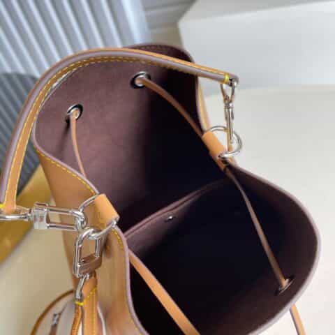 Louis Vuitton LV NéoNoé BB 水桶包 M57706