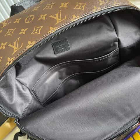 Louis Vuitton LV Discovery Backpack双肩包 M57965