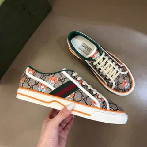 GUCCI古驰   G家  Tennis 1977系列，情侣GG运动帆布鞋
