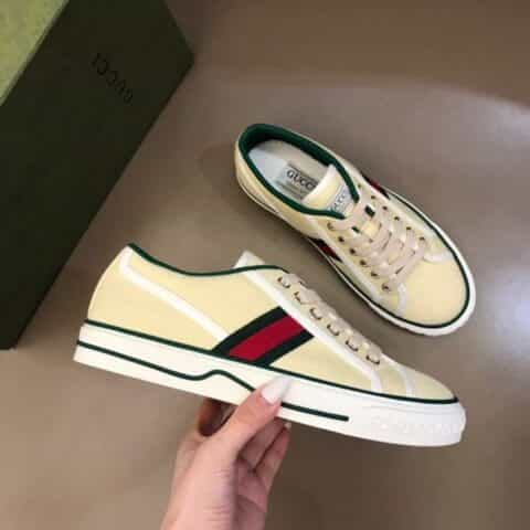 GUCCI古驰   G家  Tennis 1977系列，情侣GG运动帆布鞋