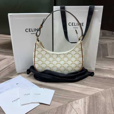 Celine思琳 Ava Bag in Triomphe Canvas 腋下包 193952白花