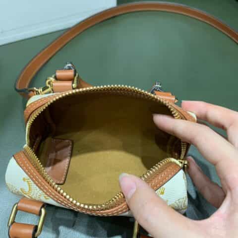 Celine Mini Boston 爱心刺绣款枕头包 196892情人节