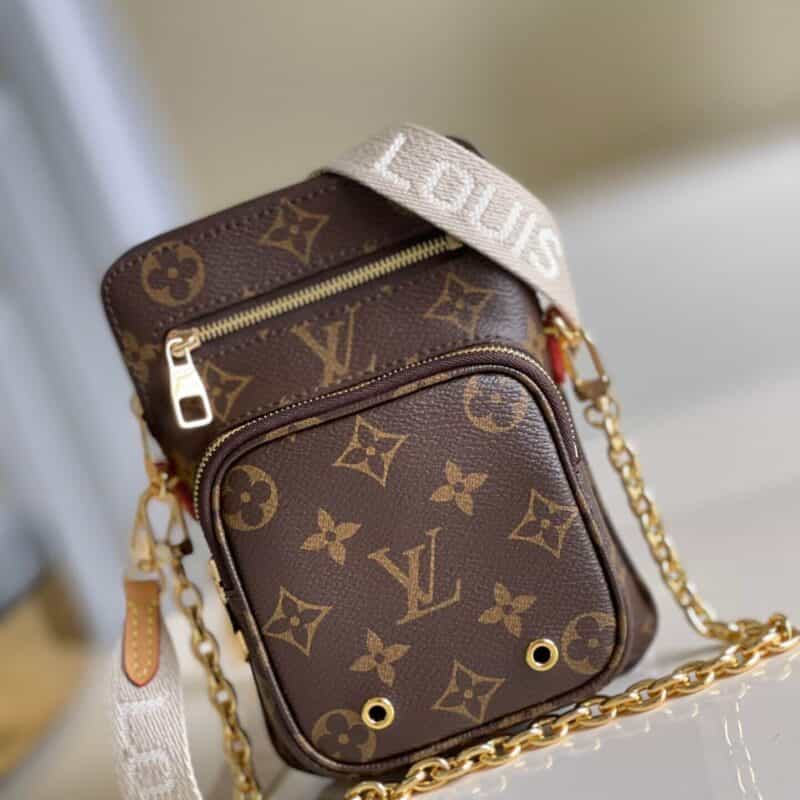 Louis Vuitton LV Utility Phone Sleeve手机包 M80746