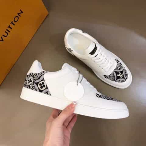 LV/路易威登    经典L印花帆布面拼接白色头层牛皮男士高端休闲运动鞋