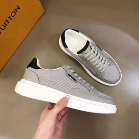LV/路易威登   牛皮拼接透气网面材质新品男士高端休闲运动鞋