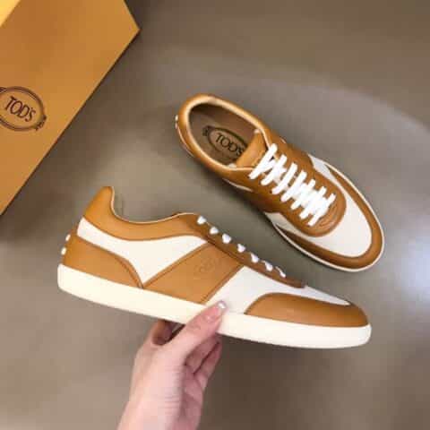 TODS   进口头层牛皮制成顶级原单男士休闲鞋