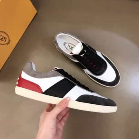 TODS   进口头层牛皮制成顶级原单男士休闲鞋