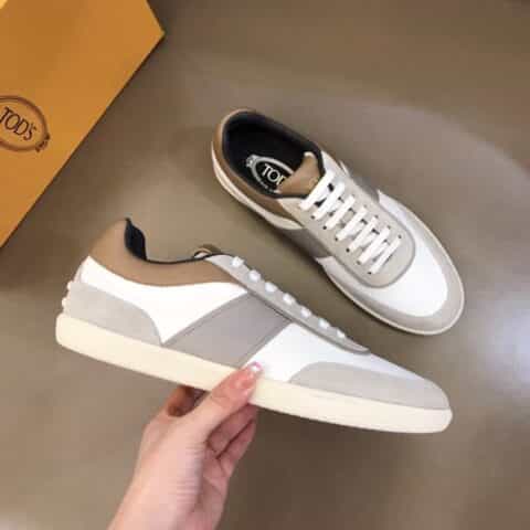 TODS   进口头层牛皮制成顶级原单男士休闲鞋