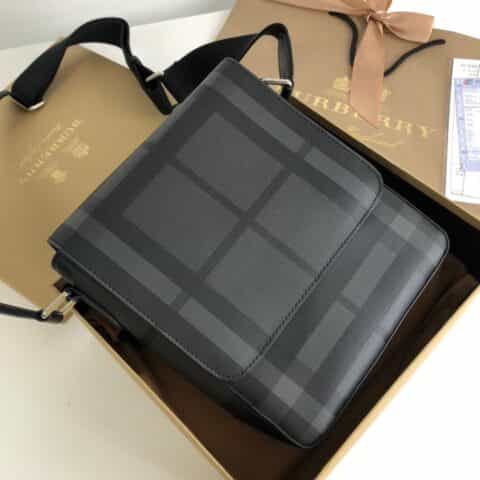 Burberry巴宝莉烟熏格纹翻折式斜背包