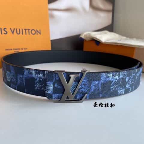 LV/路易威登   LV标志交织字母图案INTIALES双面腰带40mm