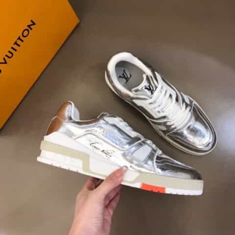 LV/路易威登   银色镜面小牛皮男士Trainer运动鞋