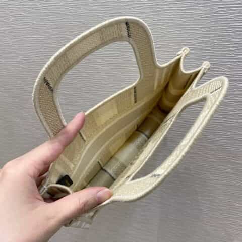 Dior Book tote Mini杏色刺绣托特包