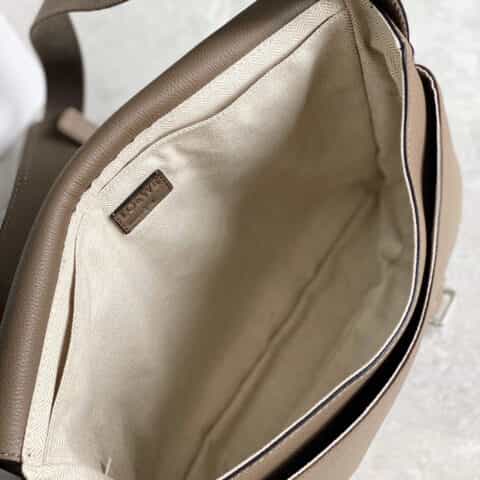 Loewe 柔软粒面牛皮革军用邮差包B553A14X03灰色