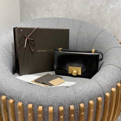 Bottega Veneta葆蝶家 Classic 21CM Bag 587222黑色