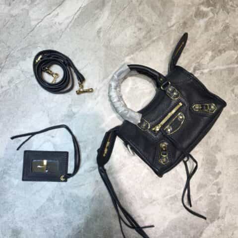 Balenciaga巴黎世家原版山羊皮配金边机车包008