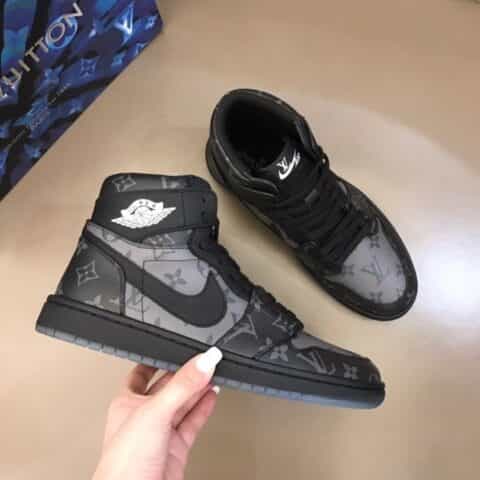 L.v& Nike   由小牛皮制成联名系带高帮运动鞋球鞋