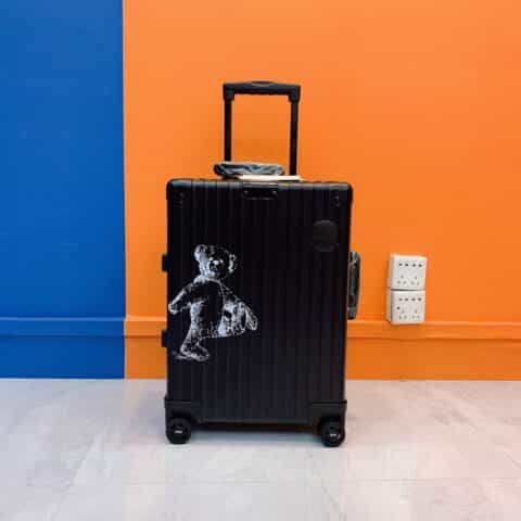 Rimowa日默瓦Steiff 泰迪熊限量版铝镁合金材质四轮拉杆箱
