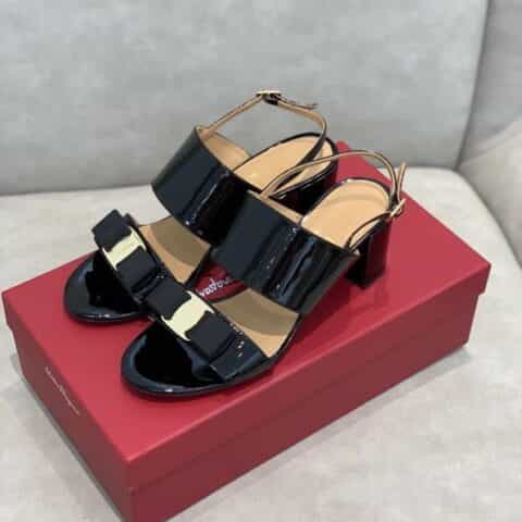 SF salvatore Ferraga*o  菲拉*慕春夏款蝴蝶结一字带双带中粗跟凉鞋
