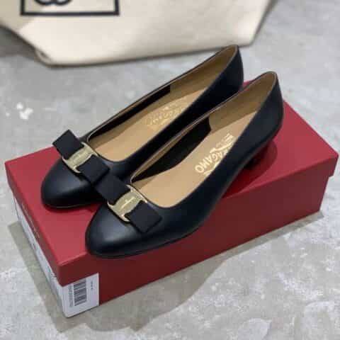 SF salvatore Ferraga*o   菲拉*慕Vara蝴蝶结经典款半内里中跟单鞋