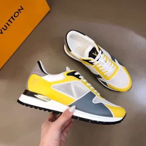 LV/路易威登   小牛皮撞色拼接透气网面春夏款男士Run Away 运动鞋