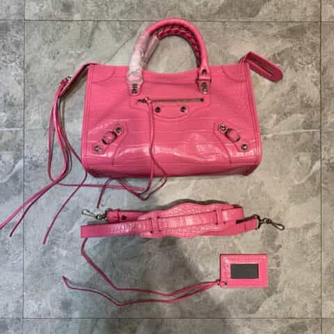 Balenciaga巴黎世家原版鳄鱼纹牛皮配银钉机车包228 669