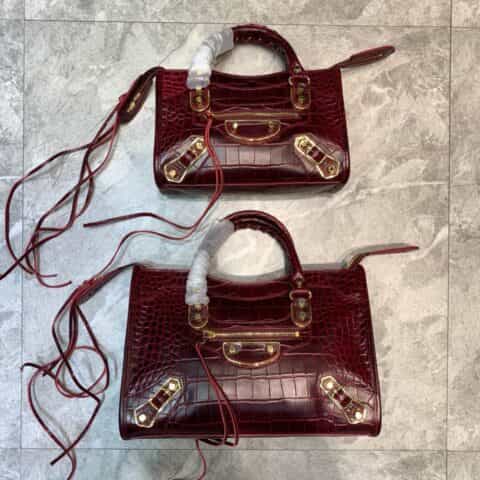 Balenciaga巴黎世家原版鳄鱼纹牛皮配金边机车包228 669