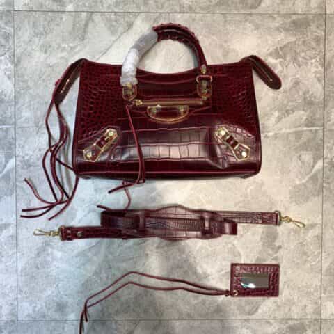 Balenciaga巴黎世家原版鳄鱼纹牛皮配金边机车包228 669