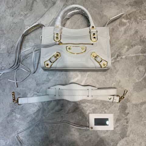 Balenciaga巴黎世家原版鳄鱼纹牛皮配金边机车包228 669