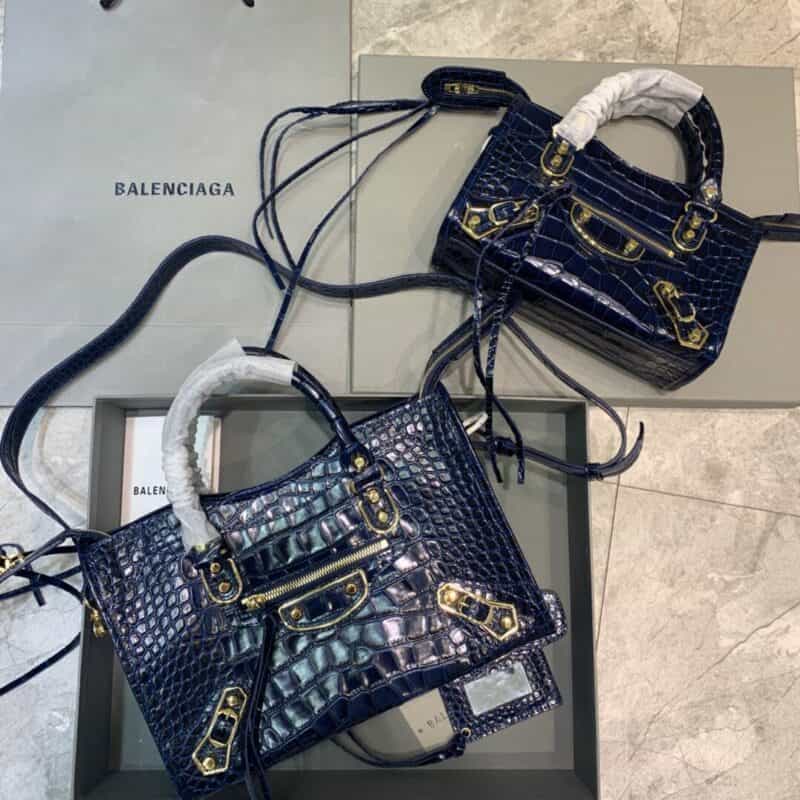 Balenciaga巴黎世家原版鳄鱼纹牛皮配金边机车包228 669