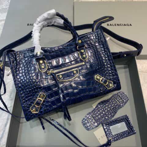 Balenciaga巴黎世家原版鳄鱼纹牛皮配金边机车包228 669