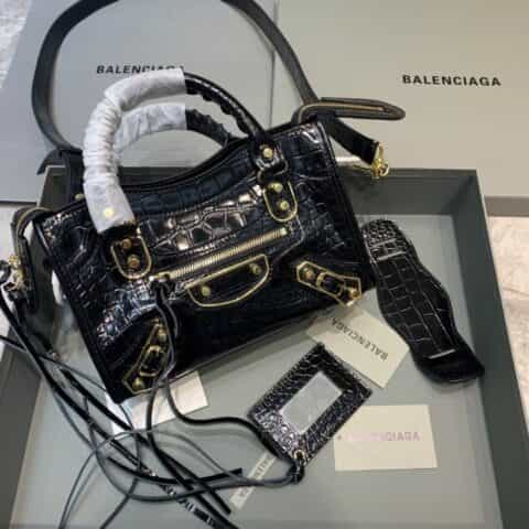 Balenciaga巴黎世家原版鳄鱼纹牛皮配金边机车包228 669 115748