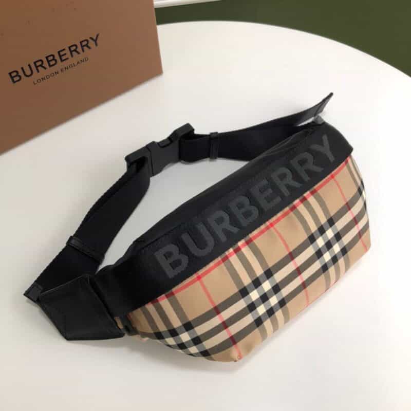Burberry巴宝莉尼龙材质胸包腰包