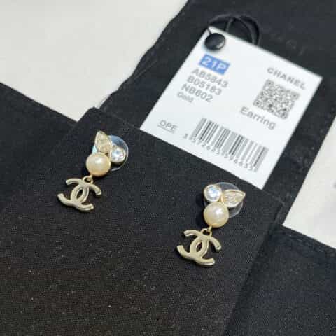 新款 CHANEL香奈儿双c珍珠耳钉耳环