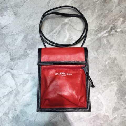 Balenciaga巴黎世家数码烫logo原版进口褶皱皮手机包皮绳挎包