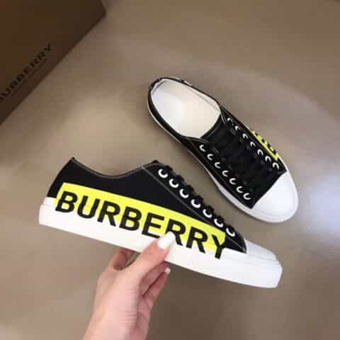 Burberry巴宝莉   2019Ss最新版面男士经典休闲帆布鞋