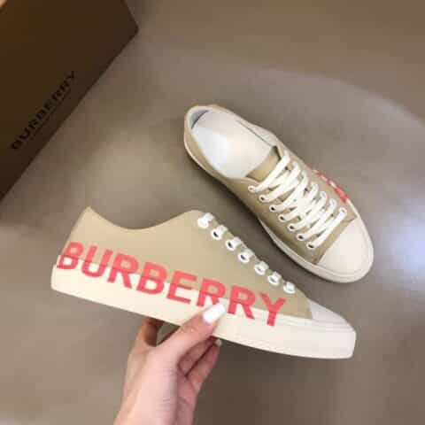 Burberry巴宝莉   2019Ss最新版面男士经典休闲帆布鞋