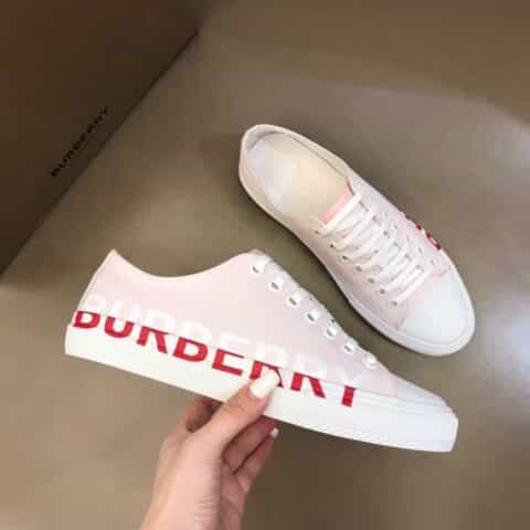 Burberry巴宝莉   2019Ss最新版面男士经典休闲帆布鞋