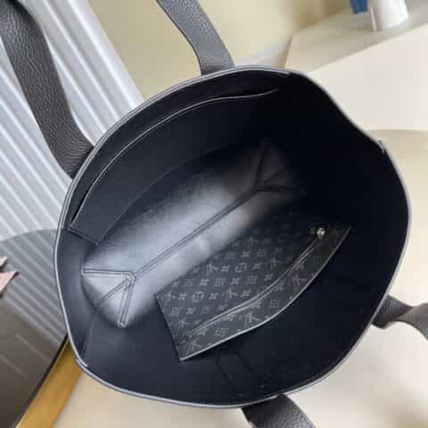 Louis Vuitton LV Cabas Voyage bag M52817
