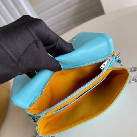 Louis Vuitton LV Pochette Coussin 链条包 M80744薄荷色