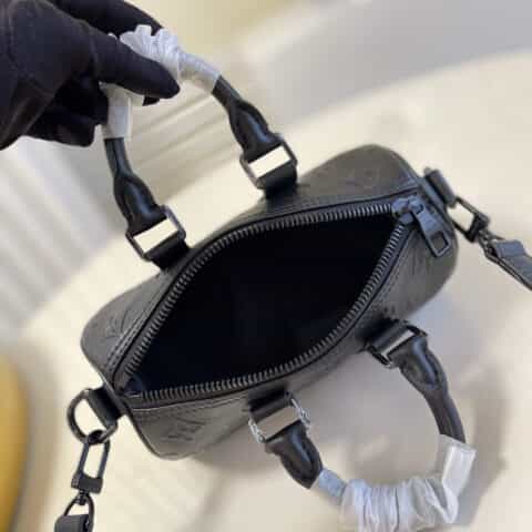 Louis Vuitton LV Keepall XS 斜挎包 M57960黑色